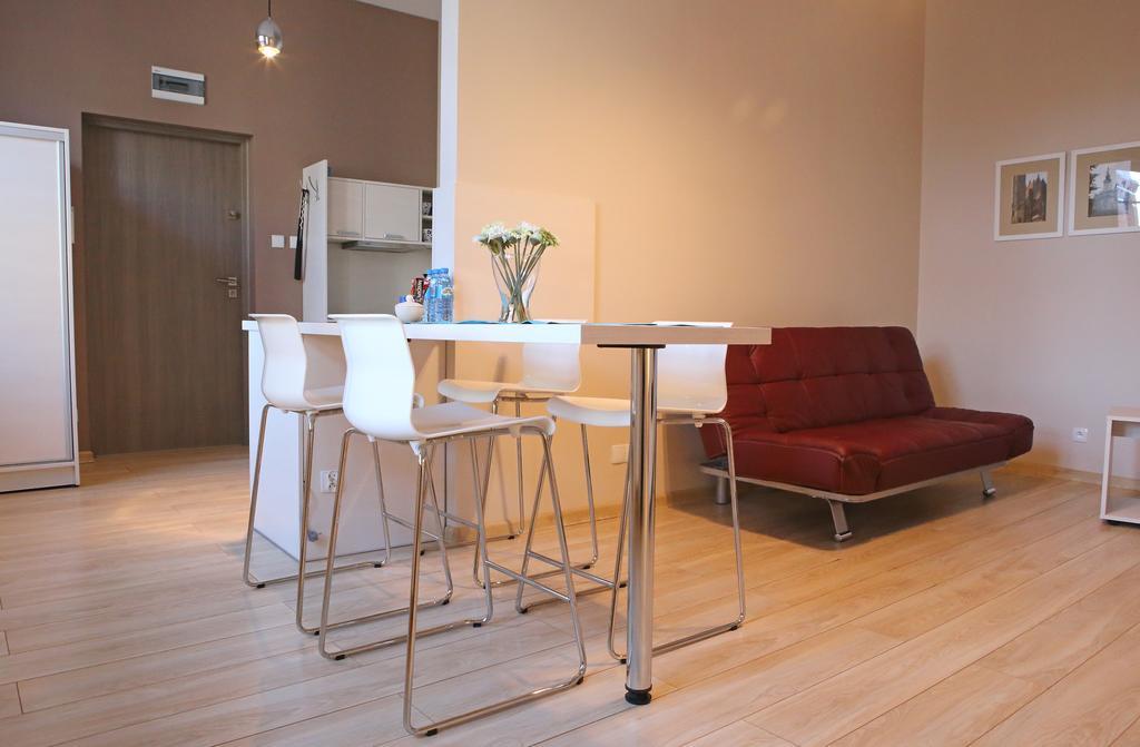 Apartamenty W Sercu Chelmna Хелмно Номер фото